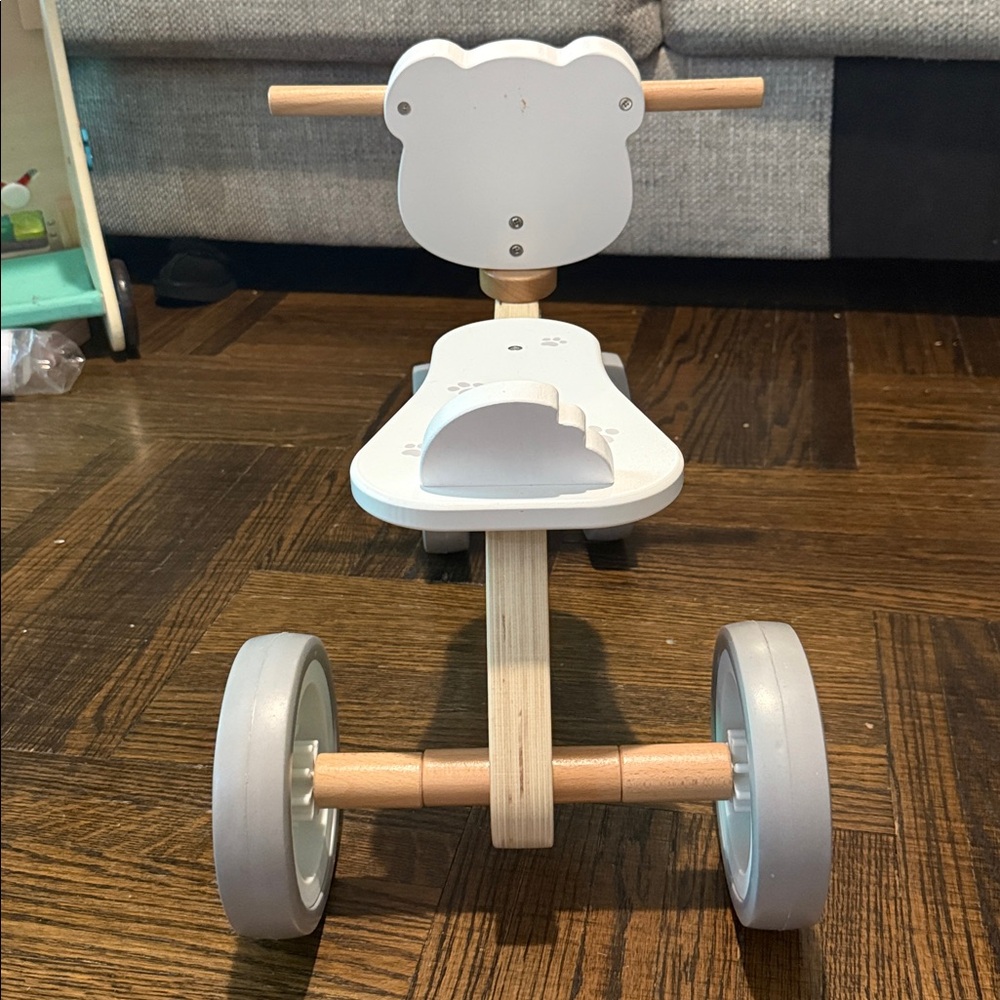 Cute Bear-Themed Wooden Push Toy - Picture 3 of 6